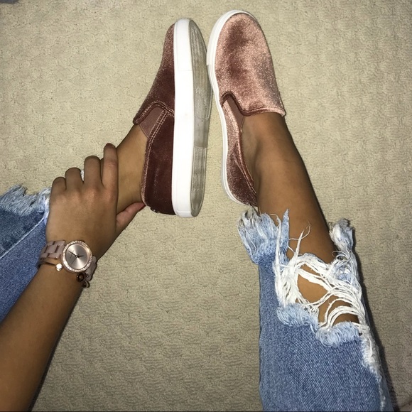 Steve Madden Shoes - Steve Madden slip on sneakers